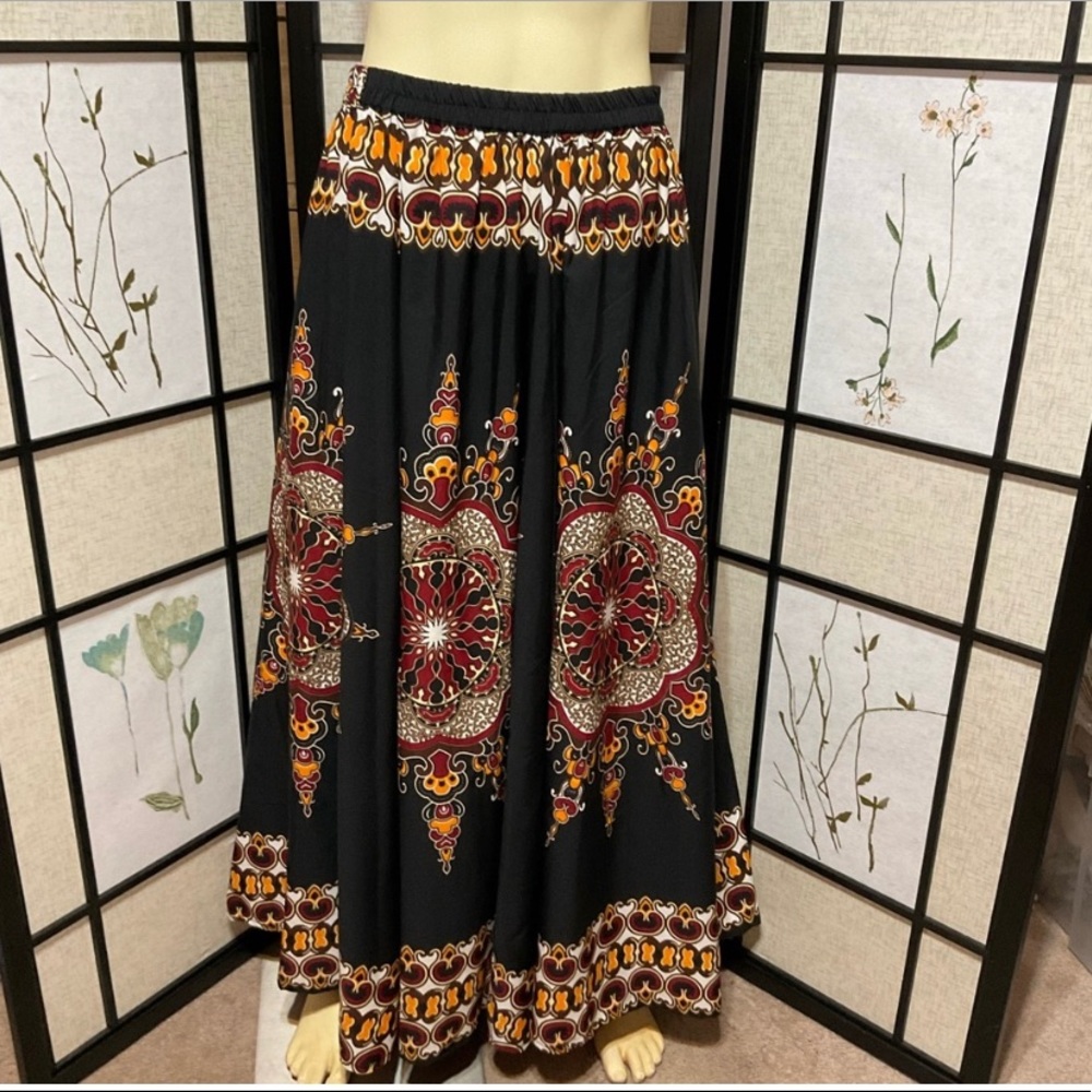 Lapogee Maxi Skirt Size M